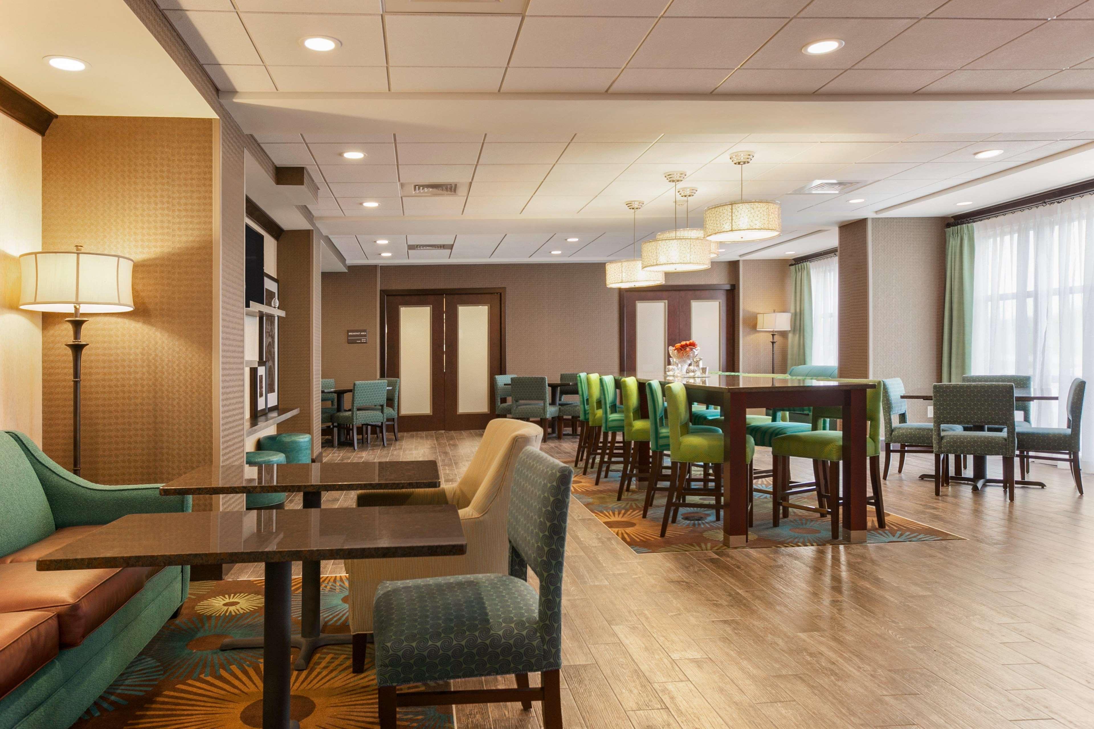 Hampton Inn Belton/Kansas City Екстериор снимка