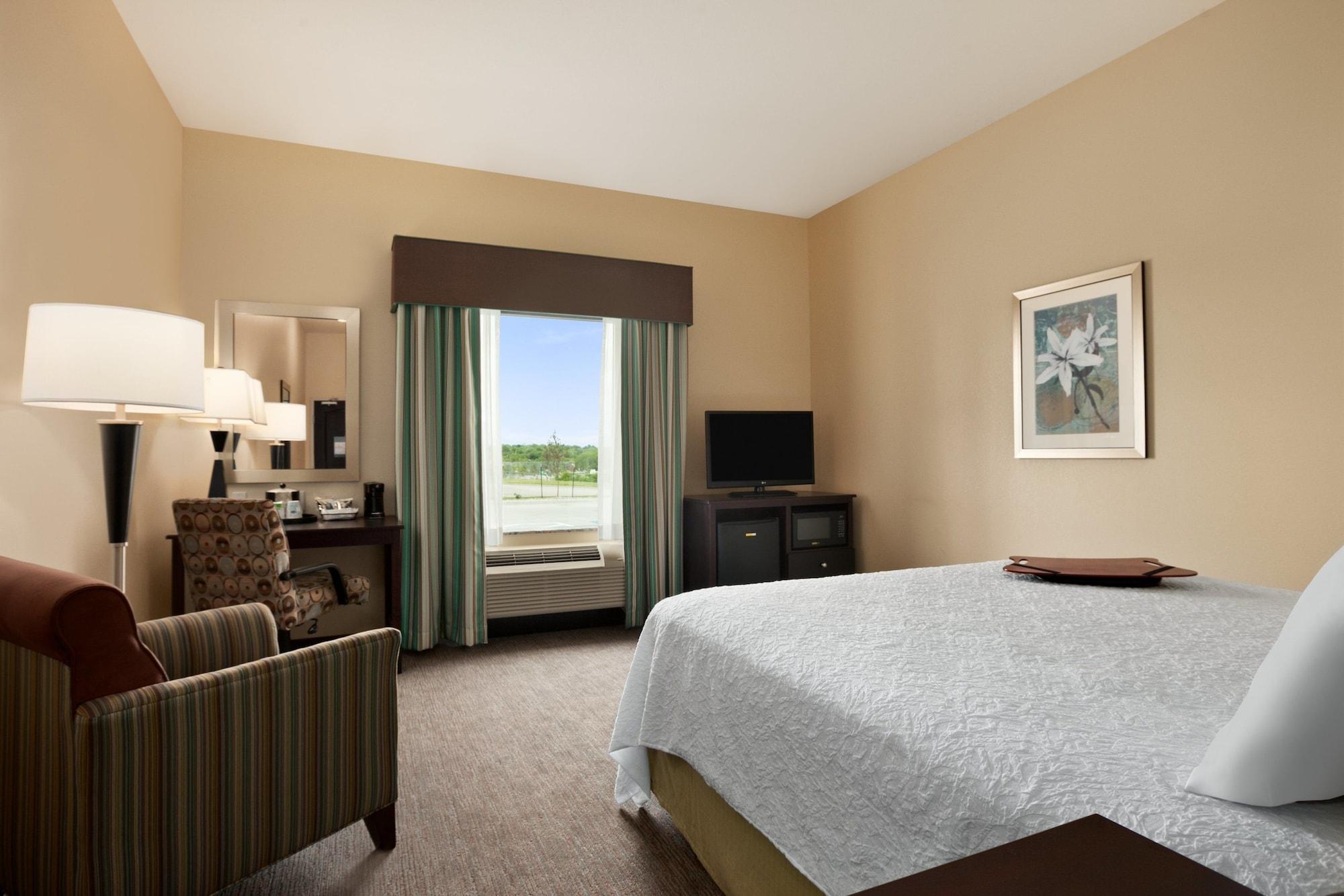 Hampton Inn Belton/Kansas City Екстериор снимка