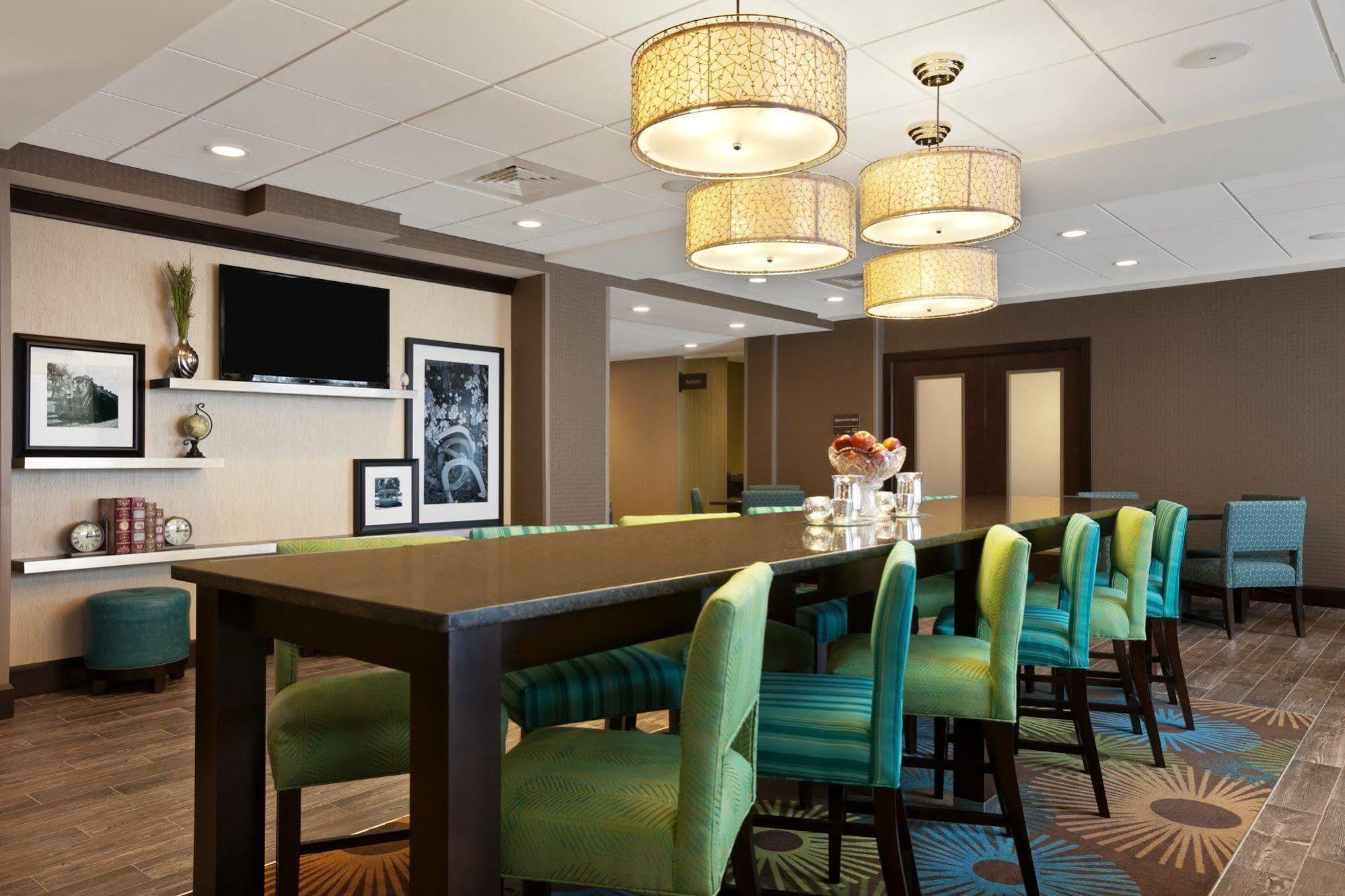 Hampton Inn Belton/Kansas City Екстериор снимка